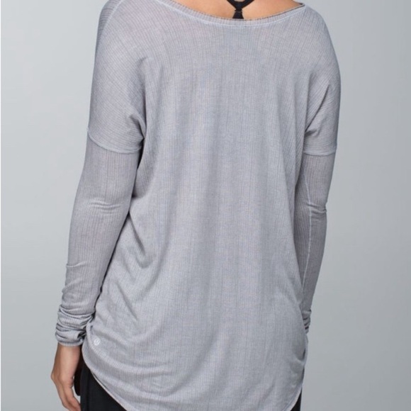 18. Lululemon Flip Your Dog Long Sleeve- Burlap Texture Burnout Silver/ Size 6 - Picture 2 of 12